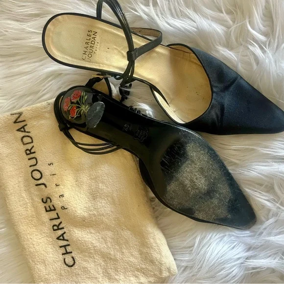 🌹 RARE 🌹 Charles Jourdan Vintage Black Satin Shoes with Hand Painted Heels - Picture 4 of 4